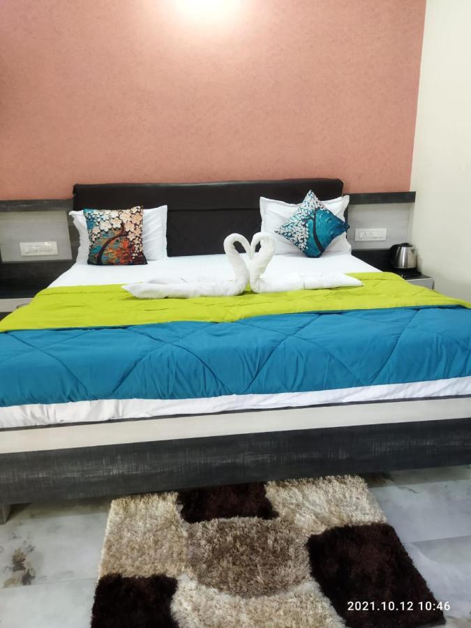Krishna Homestay 亨比 外观 照片